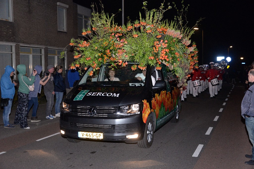 ../Images/Verlicht bloemencorso 2018 079.jpg